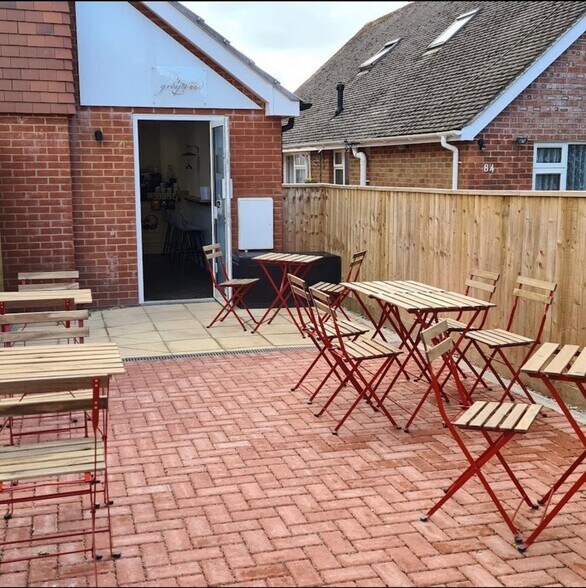 86 Wareham Rd, Lytchett Matravers à vendre - Photo de l’immeuble – Image 3 sur 7