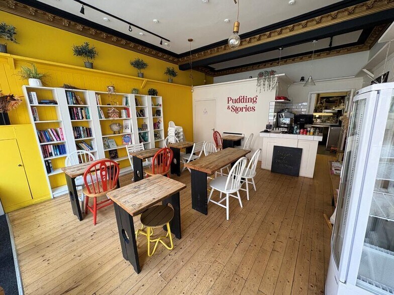 135 Comiston Rd, Edinburgh à louer - Photo de l’immeuble – Image 2 sur 6