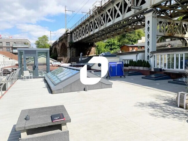 Plus de détails pour Bureau à louer