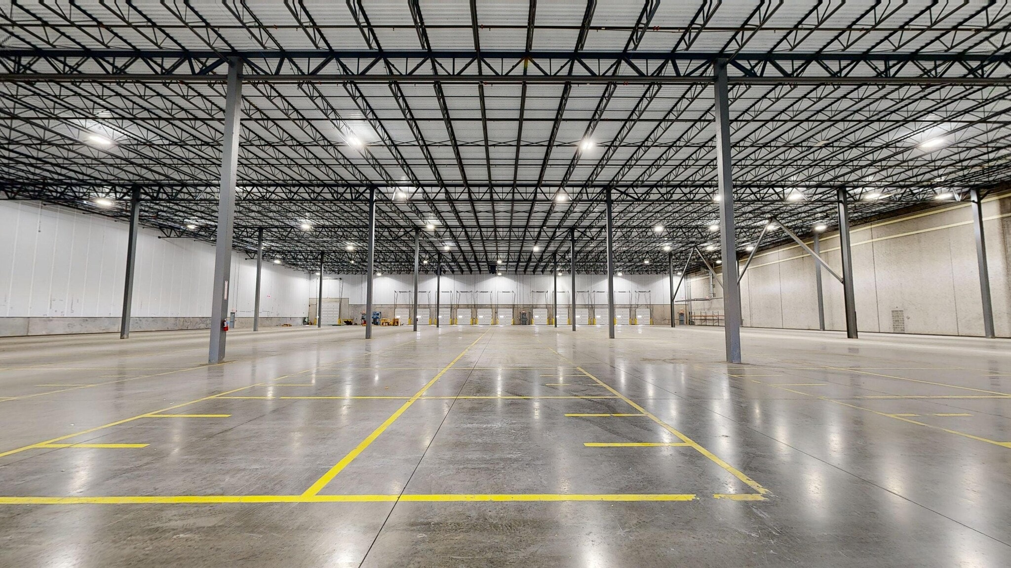 41-43 Runway Rd, Levittown, PA à louer Photo intérieure– Image 1 sur 5