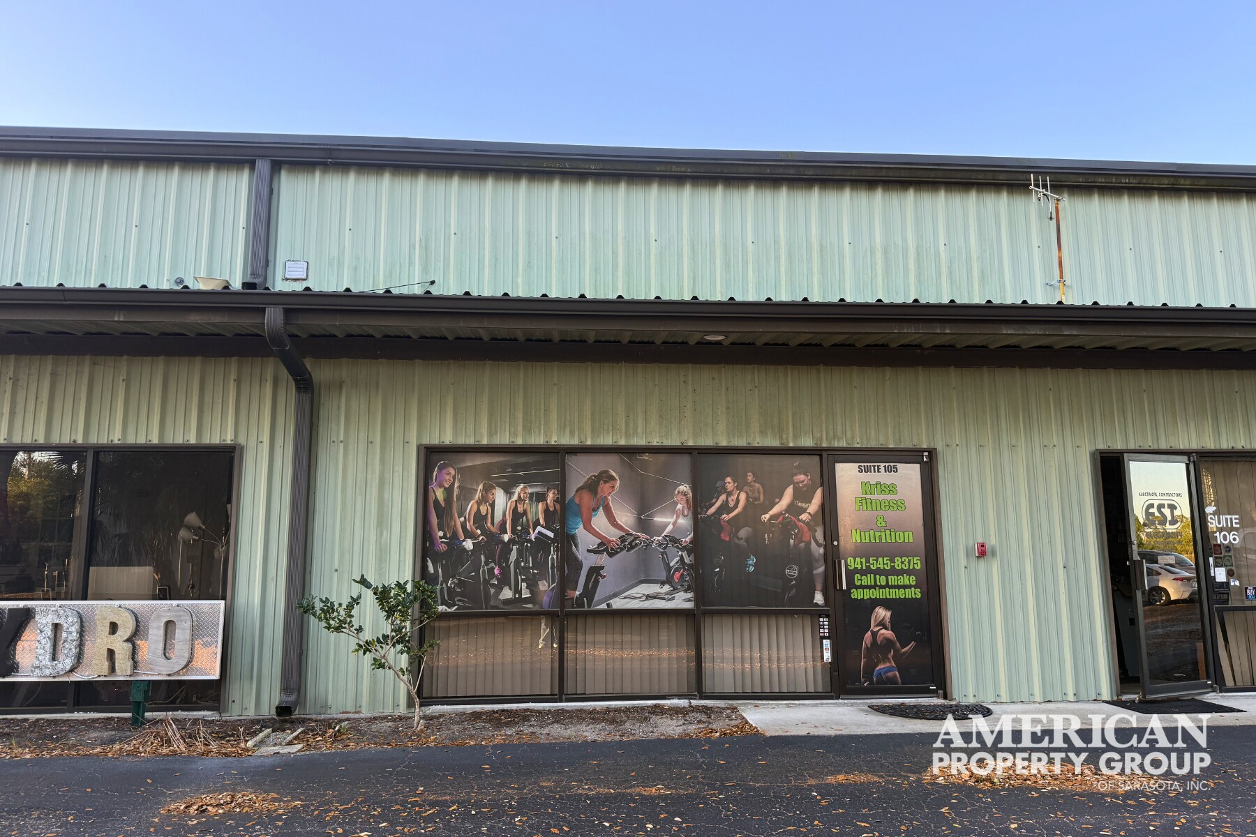 6130 Clark Center Ave, Sarasota, FL à louer Photo principale– Image 1 sur 3