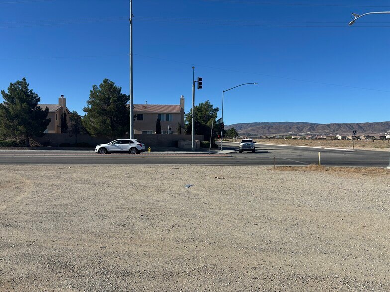 Avenue J & 50th Street West, Lancaster, CA à louer - Autre – Image 3 sur 4