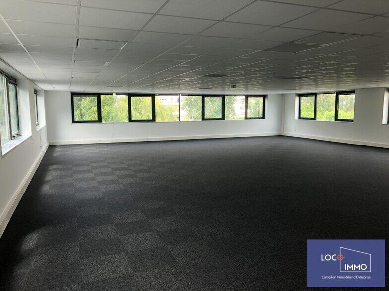 Bureau dans Bordeaux à louer - Photo de l’immeuble – Image 3 sur 3