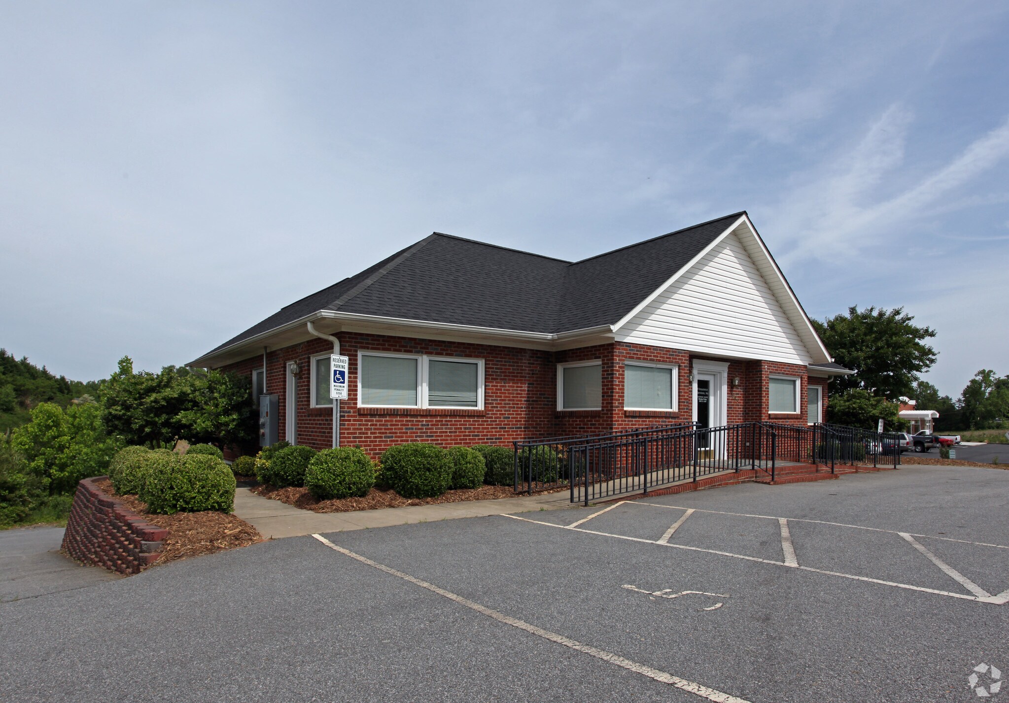 948 Johnson Ridge Rd, Elkin, NC à vendre Photo principale– Image 1 sur 4