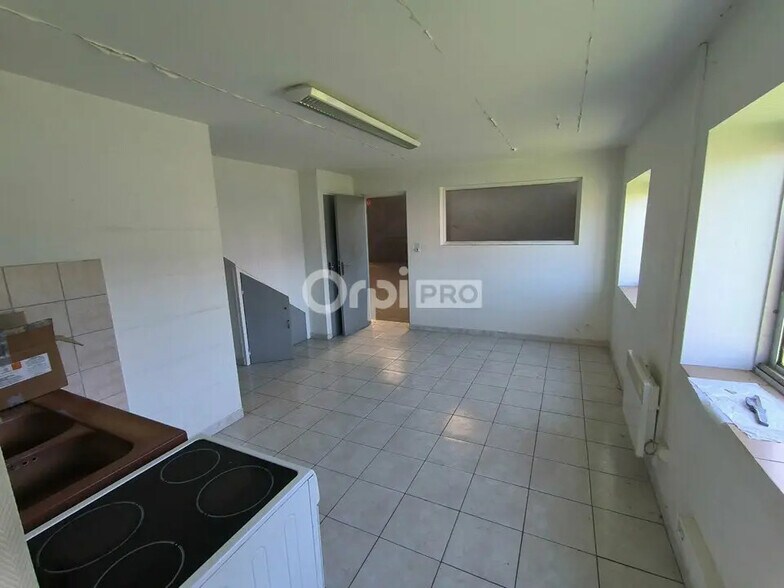 Industriel/Logistique dans Brive-la-Gaillarde à louer - Photo de l’immeuble – Image 2 sur 10