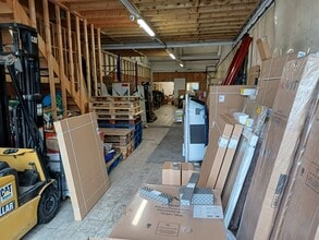 22 Bull Ln, Londres à louer Photo intérieure– Image 1 sur 4