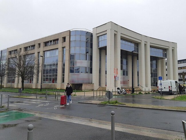 Plus de détails pour 10 Place Ravesies, Bordeaux - Bureau à louer