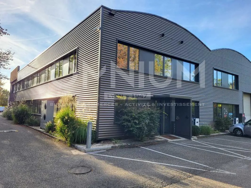 Local d’activités dans Dardilly à louer Photo de l’immeuble– Image 1 sur 10