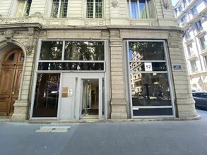 Local commercial dans Lyon à louer Photo de l’immeuble– Image 1 sur 6