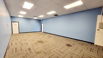 1501-1551 Hawthorne Ave NE, Salem, OR à louer Photo de l’immeuble– Image 2 sur 8