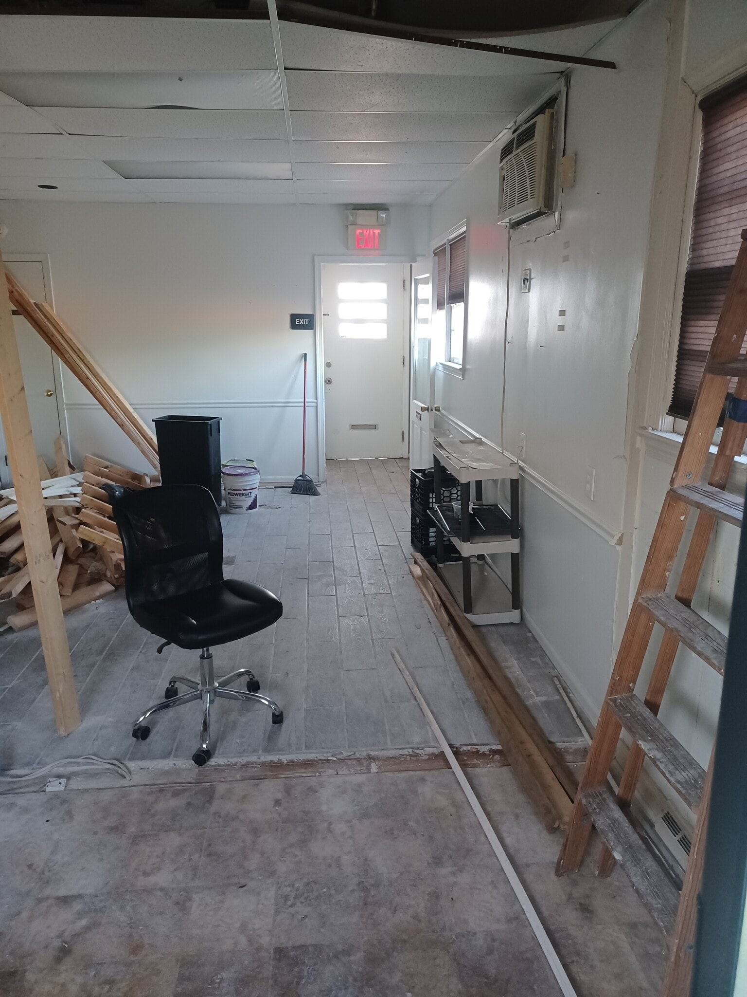 4235 Edgmont Ave, Brookhaven, PA à vendre Photo intérieure– Image 1 sur 9