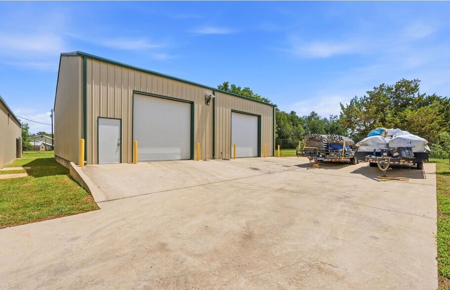 13377 Fitzhugh Rd, Austin, TX à vendre - Photo principale – Image 1 sur 1