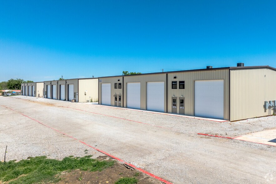 1630 Seaborn Rd, Ponder, TX à vendre - Photo principale – Image 1 sur 9