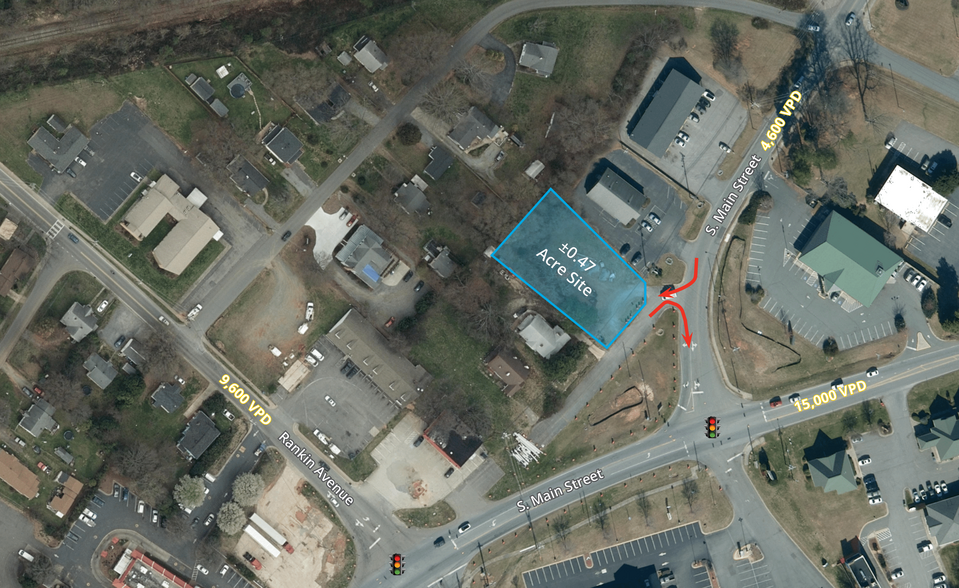 614 S Main St, Mount Holly, NC à louer - Photo de l’immeuble – Image 1 sur 4