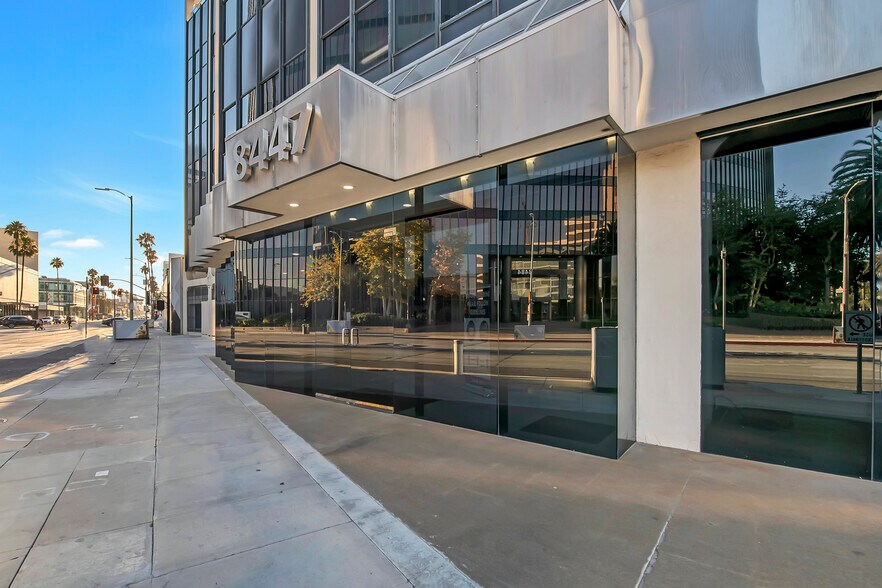 8447 Wilshire Blvd, Beverly Hills, CA à louer - Photo de l’immeuble – Image 3 sur 16