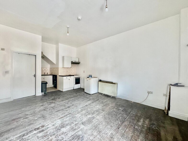 57 Inkerman St, Luton à vendre - Photo de l’immeuble – Image 2 sur 11