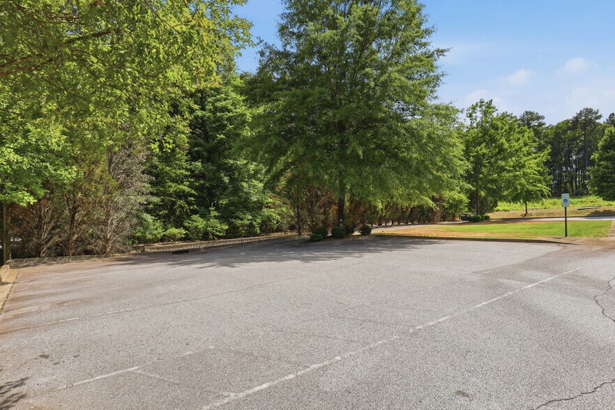 142 Mall Connector Rd, Greenville, SC à vendre - Photo de l’immeuble – Image 3 sur 27