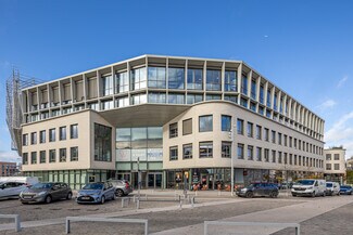 Plus de détails pour 2-12 Parvis Colonel Arnaud Beltrame, Versailles - Coworking à louer