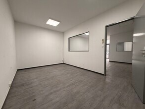 42 Avenue De Rome, Vitrolles à louer Photo intérieure– Image 1 sur 5