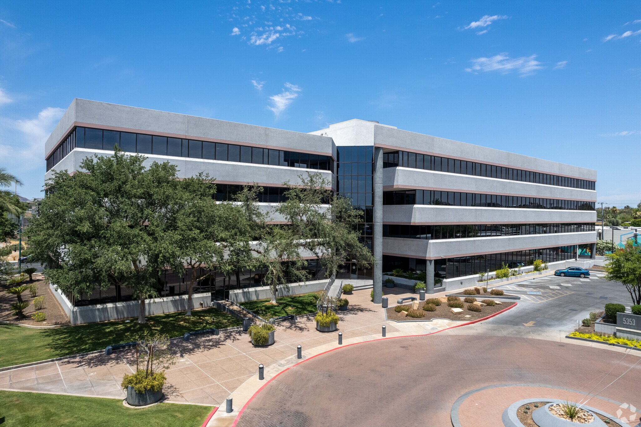 5353 N 16th St, Phoenix, AZ à louer Photo principale– Image 1 sur 10