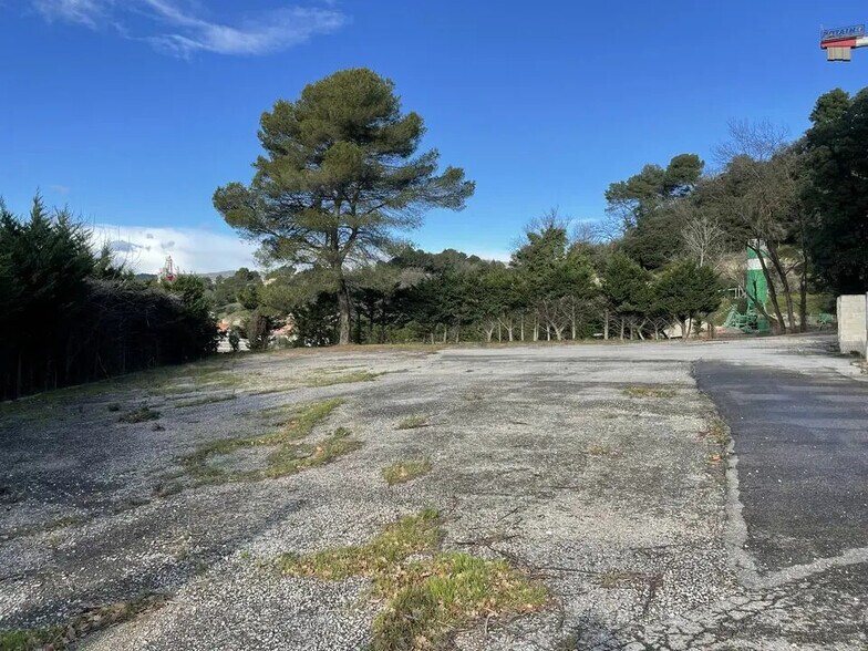 Terrain dans La Roquette-sur-Siagne à louer - Photo de l’immeuble – Image 2 sur 6