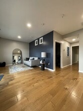 334 N Marshall Way, Layton, UT à louer Photo intérieure– Image 1 sur 12