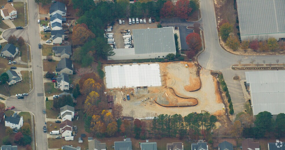 5080 Trademark Dr, Raleigh, NC à louer - Photo de l’immeuble – Image 2 sur 2