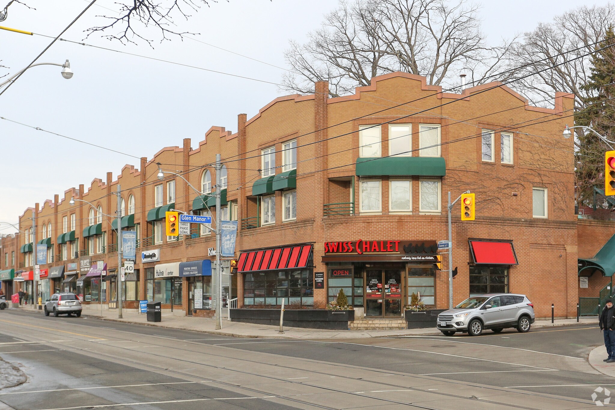 2138-2148 Queen St, Toronto, ON à louer Photo de l’immeuble– Image 1 sur 6