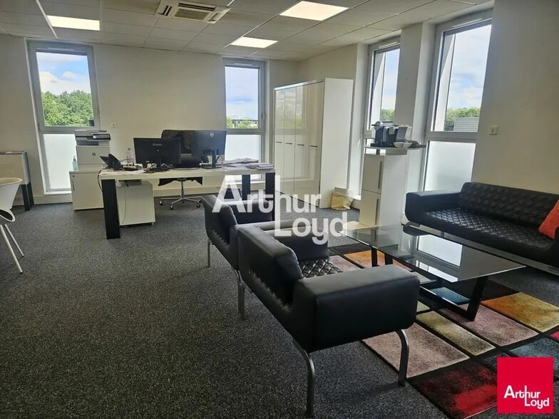 Bureau dans Beaucouzé à louer - Photo intérieure – Image 2 sur 7