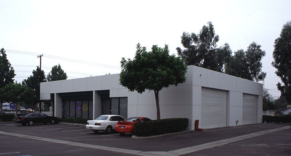 18301 E Valley Blvd, City Of Industry, CA à louer - Photo de l’immeuble – Image 3 sur 9