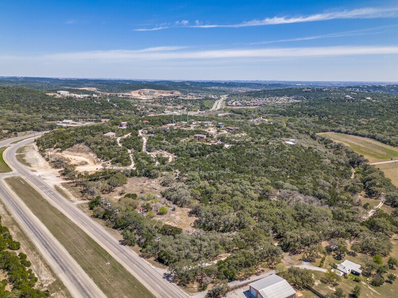 18561 Bandera Rd, Helotes, TX à vendre - Photo de l’immeuble – Image 3 sur 14