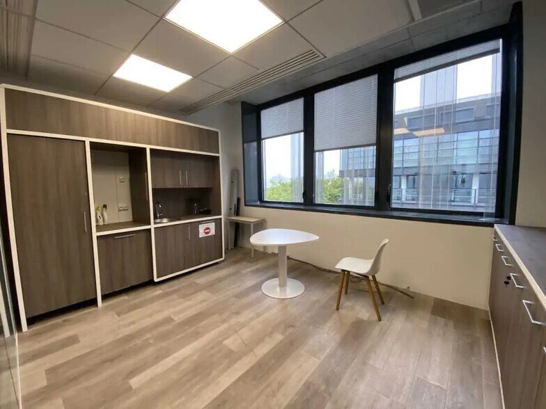 Bureau dans Rouen à louer - Photo de l’immeuble – Image 2 sur 6