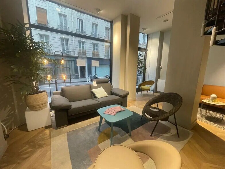 Local commercial dans Paris à vendre - Photo de l’immeuble – Image 2 sur 5