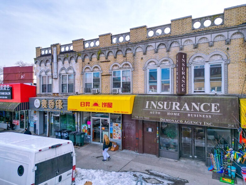 314 Kings Hwy, Brooklyn, NY à vendre - Photo de l’immeuble – Image 2 sur 12