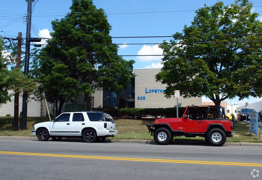 638 Lofstrand Ln, Rockville, MD à louer - Photo de l’immeuble – Image 3 sur 3