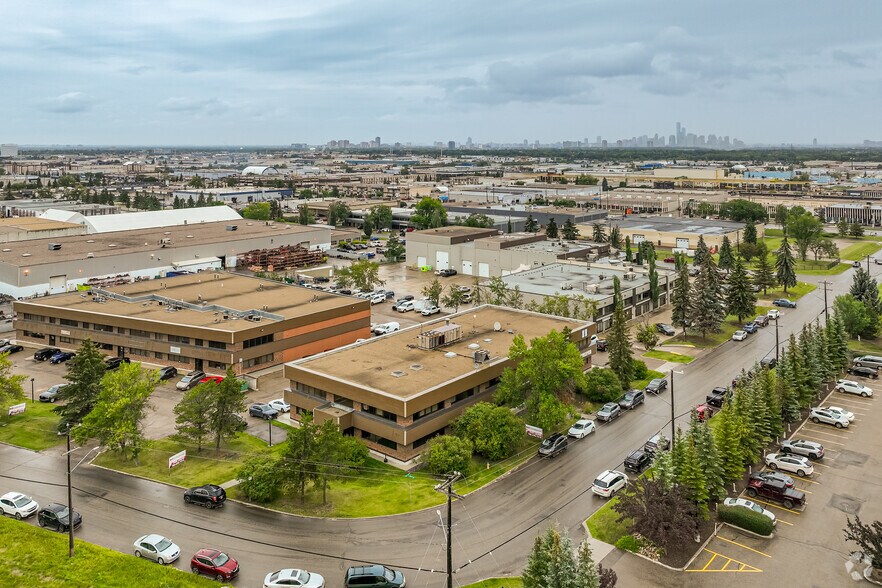 4802-4812 87 St NW, Edmonton, AB à louer - Aérien – Image 2 sur 2