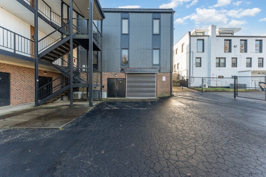 817 New Bern Ave, Raleigh, NC à vendre - Photo de l’immeuble – Image 2 sur 12