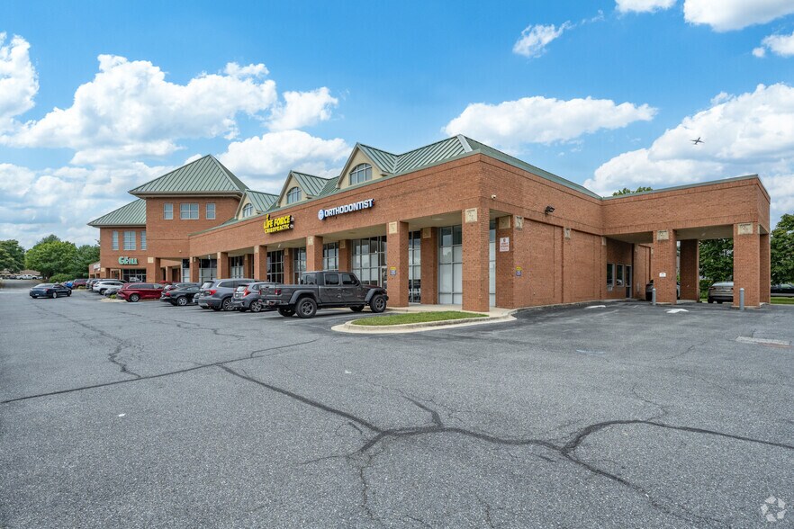 7704 Quarterfield Rd, Glen Burnie, MD à vendre - Photo de l’immeuble – Image 3 sur 4
