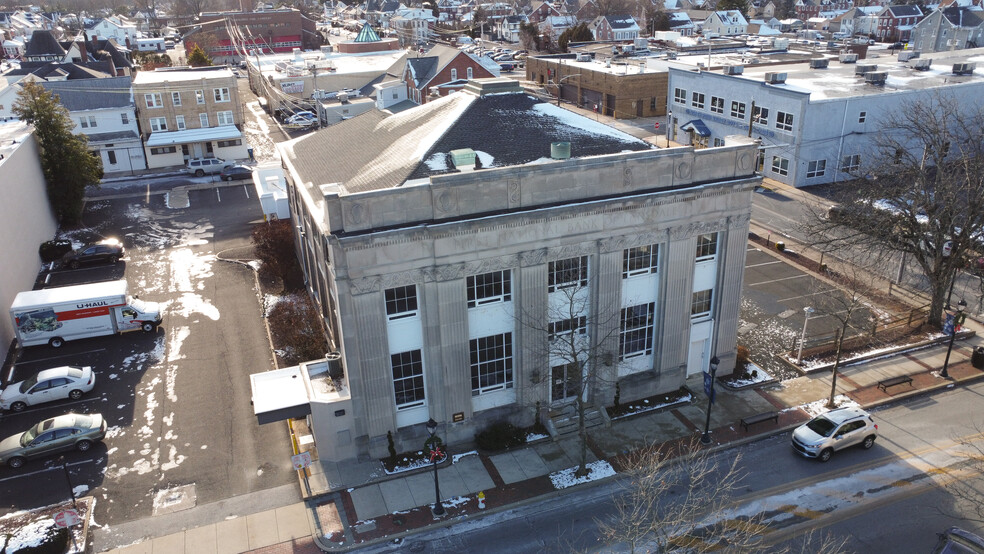 210 W Main St, Lansdale, PA à louer - Photo de l’immeuble – Image 3 sur 19