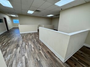 535 Broadhollow Rd, Melville, NY à louer Photo intérieure– Image 2 sur 3