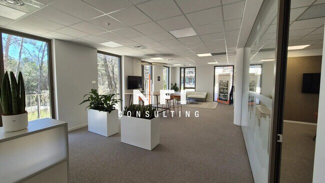 Plus de détails pour Bureau à louer