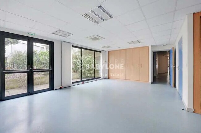 Plus de détails pour Bureau à vendre