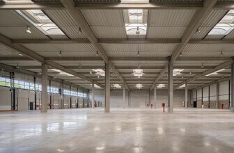 555 Rue De La Dombes, Miribel à louer Photo intérieure– Image 1 sur 2