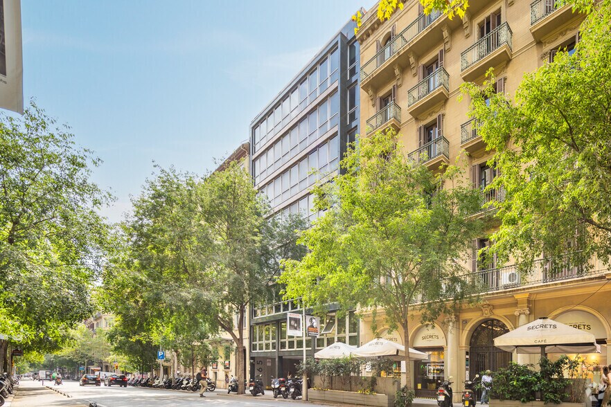 Bureau dans Barcelone, Barcelona à louer - Photo de l’immeuble – Image 2 sur 7