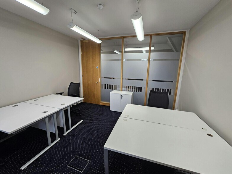 Hall Dr, Middlesbrough à louer - Photo de l’immeuble – Image 1 sur 25
