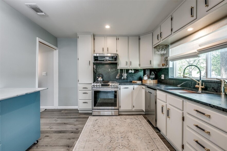 407 E Broad St, Forney, TX à vendre - Photo intérieure – Image 3 sur 25