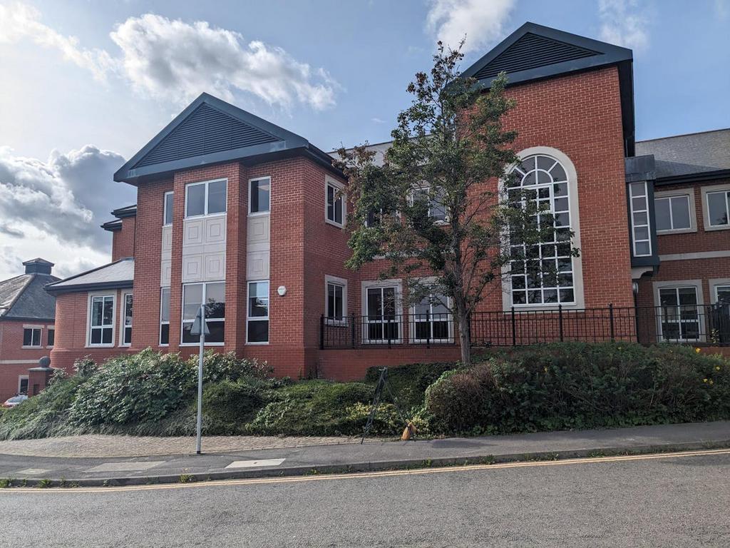 Crosby Way, Farnham à louer Photo de l’immeuble– Image 1 sur 5