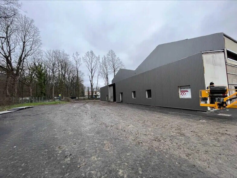Local d’activités dans Vern-sur-Seiche à louer - Photo de l’immeuble – Image 1 sur 7