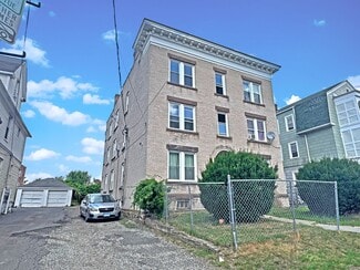 Plus de détails pour 66 Standish St, Hartford, CT - Logement à vendre