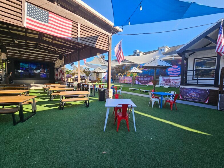 409 Bradford Ave, Kemah, TX à louer - Photo de l’immeuble – Image 3 sur 5